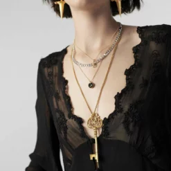 CLASSICS ROSE. Vintage Jet Black Glass Engraved Rose Pendant Necklace