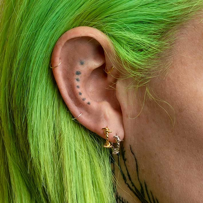 CLASSICS SURVIVAL. Symbolic Barbed Wire Clicker Hoop Earrings - Silver 2 CLASSICS SURVIVAL. Symbolic Barbed Wire Clicker Hoop Earrings - Silver