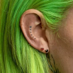 CLASSICS HEART & SOUL. Garnet Heart Stud Earrings - Gold