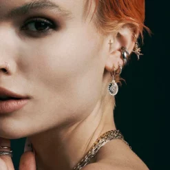 CLASSICS Cupid & Psyche Lovers Hoop Earrings - Gold