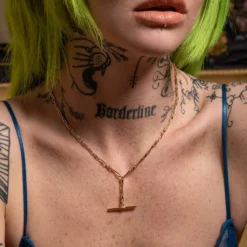 CLASSICS ARAEL. Twisted Figaro T-Bar Chain - Gold Necklaces & Chains