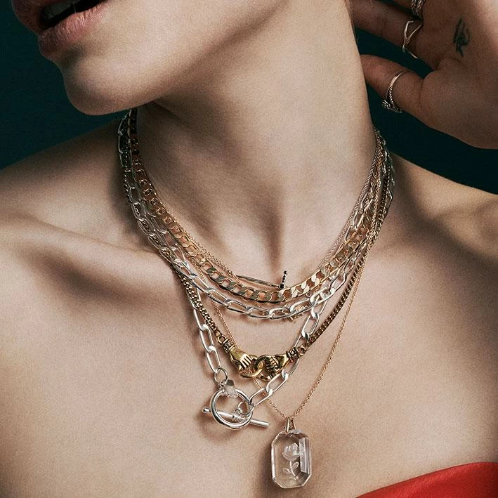 CLASSICS Necklaces & Chains UNITY. Linking Hands Necklace - Gold 2 CLASSICS Necklaces & Chains UNITY. Linking Hands Necklace - Gold