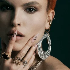 CLASSICS MAJESTY. Black Spinel Dagger Wrap Ring - Silver