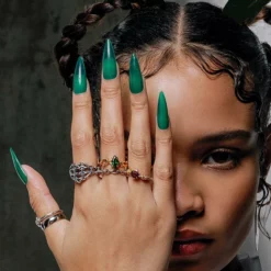 SS22 REVIVAL. Green CZ Thorn Band Ring - Gold Rings