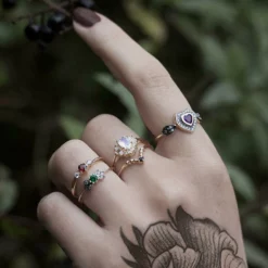 CLASSICS ENCHANTE. Green Quartz Silver Leaf Detailed Ring