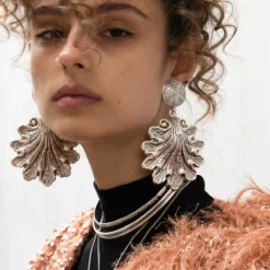 CLASSICS ARIEL. Ornate Shell Statement Earrings - Silver