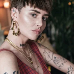 CLASSICS LAVISH. Wild Rose Hoop Earrings - Gold