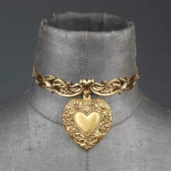 CLASSICS LOVE STRUCK. Ornate Heart Choker - Gold Necklaces & Chains
