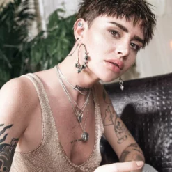 CLASSICS LAVISH. Wild Rose Hoop Earrings - Silver