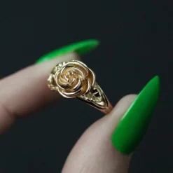 CLASSICS DEATHLY ROSE. Flourishing Rose Gold Ring Rings