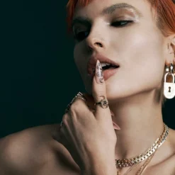 CLASSICS VELES. Scorpion Onyx Ring - Silver Rings