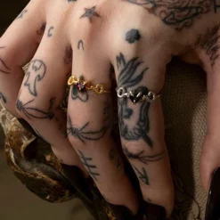 CLASSICS Rings DESIRE. Snakes & Heart Garnet Ring - Gold