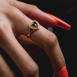 CLASSICS Rings SOLEMN. Black Enamel Heart Ring - Silver