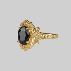 CLASSICS MARIA. Rose Wreath Onyx Gold Cocktail Ring Rings