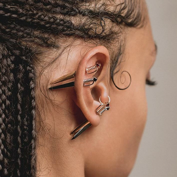 CLASSICS Earrings SALEM. Black Spinel Short Dagger Single Earring - Silver 4 CLASSICS Earrings SALEM. Black Spinel Short Dagger Single Earring - Silver