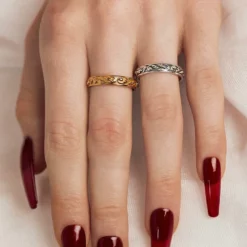 AW21 Rings NOTORIETY. Ornate Band Ring - Gold