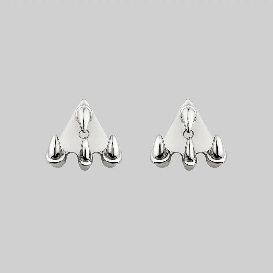 CLASSICS NASRA. Silver Claw Earring - Lobe/Helix Earrings 3 CLASSICS NASRA. Silver Claw Earring - Lobe/Helix Earrings