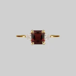 CLASSICS BETROTHAL. Garnet Gold Ring Rings