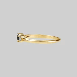 CLASSICS CAPULET. Black Spinel Trilogy Gold Ring