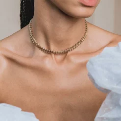 CLASSICS DAKOTA. V-Link Chain Collar Necklace - Gold Necklaces & Chains