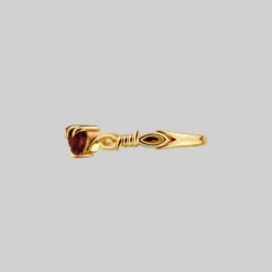 CLASSICS FATAL. Barbed Wire & Garnet Heart Ring - Gold