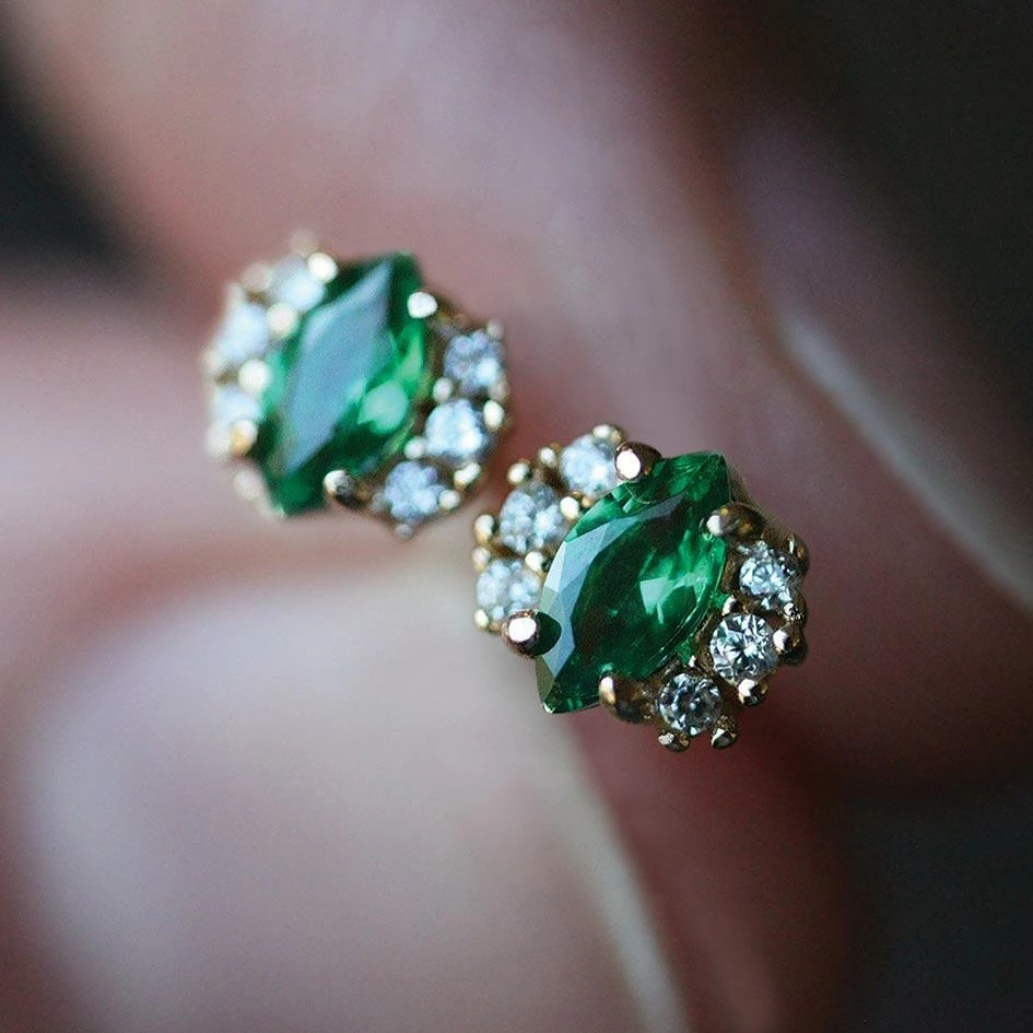 CLASSICS TALIA. Green Quartz Cluster Stud Gold Earrings 2 CLASSICS TALIA. Green Quartz Cluster Stud Gold Earrings