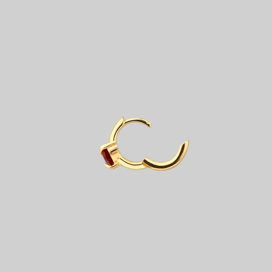 CLASSICS HEART & SOUL. Garnet Heart Clicker Ring - Gold 6 CLASSICS HEART & SOUL. Garnet Heart Clicker Ring - Gold