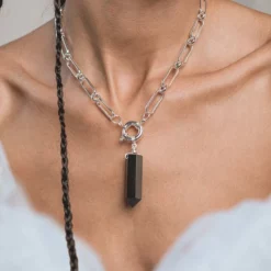 CLASSICS ORA. Black Agate Pendant & Clasp Necklace - Silver