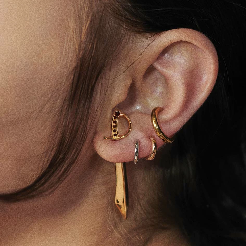 CLASSICS REVOLT. Garnet Sword Single Earring - Gold Earrings 3 CLASSICS REVOLT. Garnet Sword Single Earring - Gold Earrings