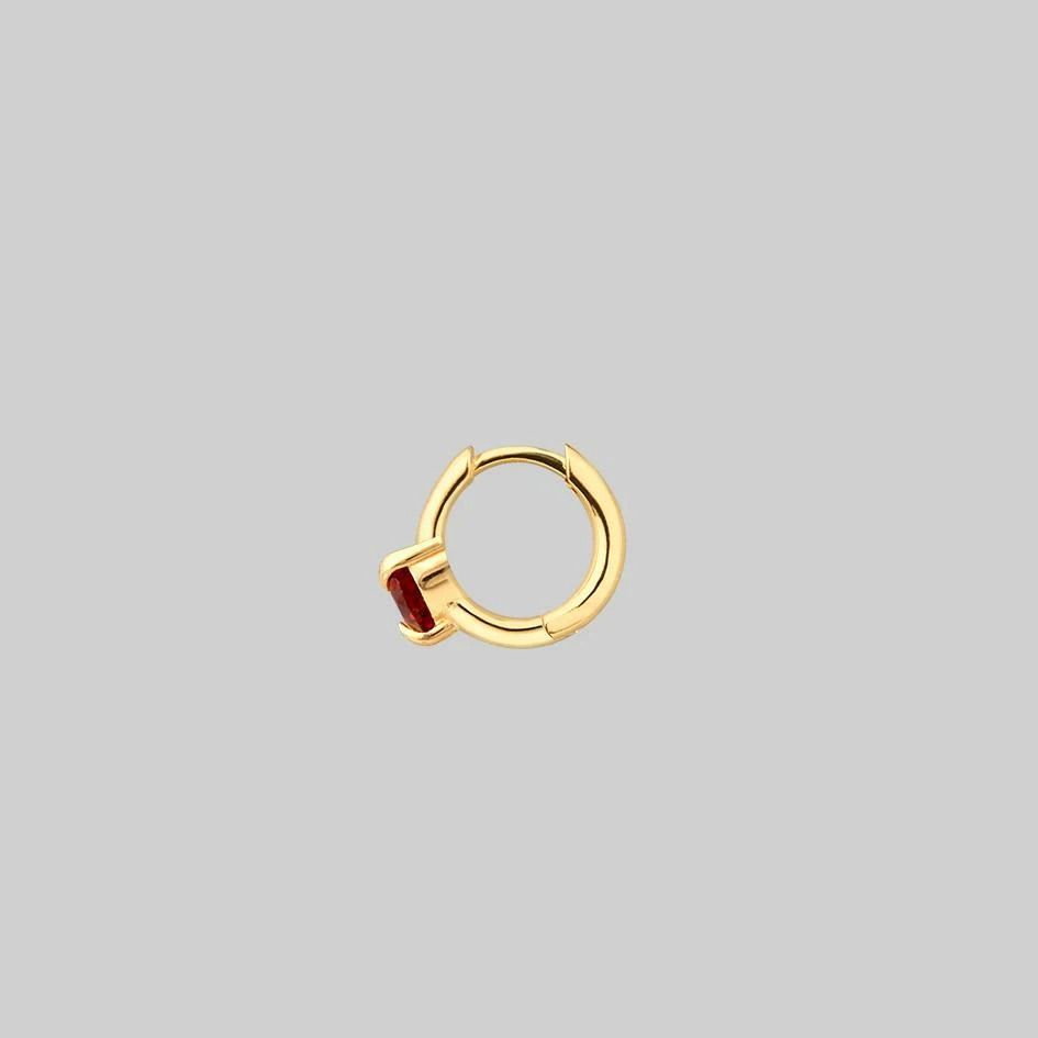CLASSICS HEART & SOUL. Garnet Heart Clicker Ring - Gold 5 CLASSICS HEART & SOUL. Garnet Heart Clicker Ring - Gold