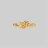 CLASSICS DEAREST. Rose Stem Twisted Ring - Gold