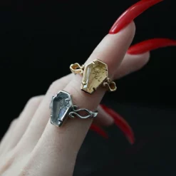 CLASSICS REBIRTH. Rose Under Glass Coffin Ring - Gold Rings