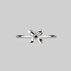 End Of Line Rings ISLA. Clematis Flower Ring - Silver
