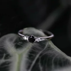 CLASSICS CAPULET. Black Spinel Trilogy Silver Ring Rings
