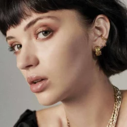 CLASSICS PURITY. Daisy Chain Hoop Earrings - Gold