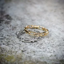 CLASSICS LUCIA. Spiked Chain Ring - Gold